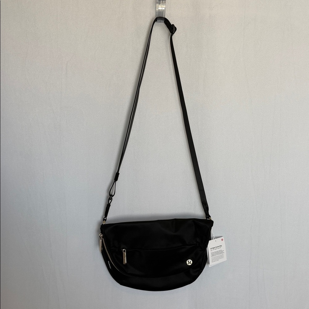 Lululemon All Night Festival Bag *5L Black / Gold - Picture 2 of 9